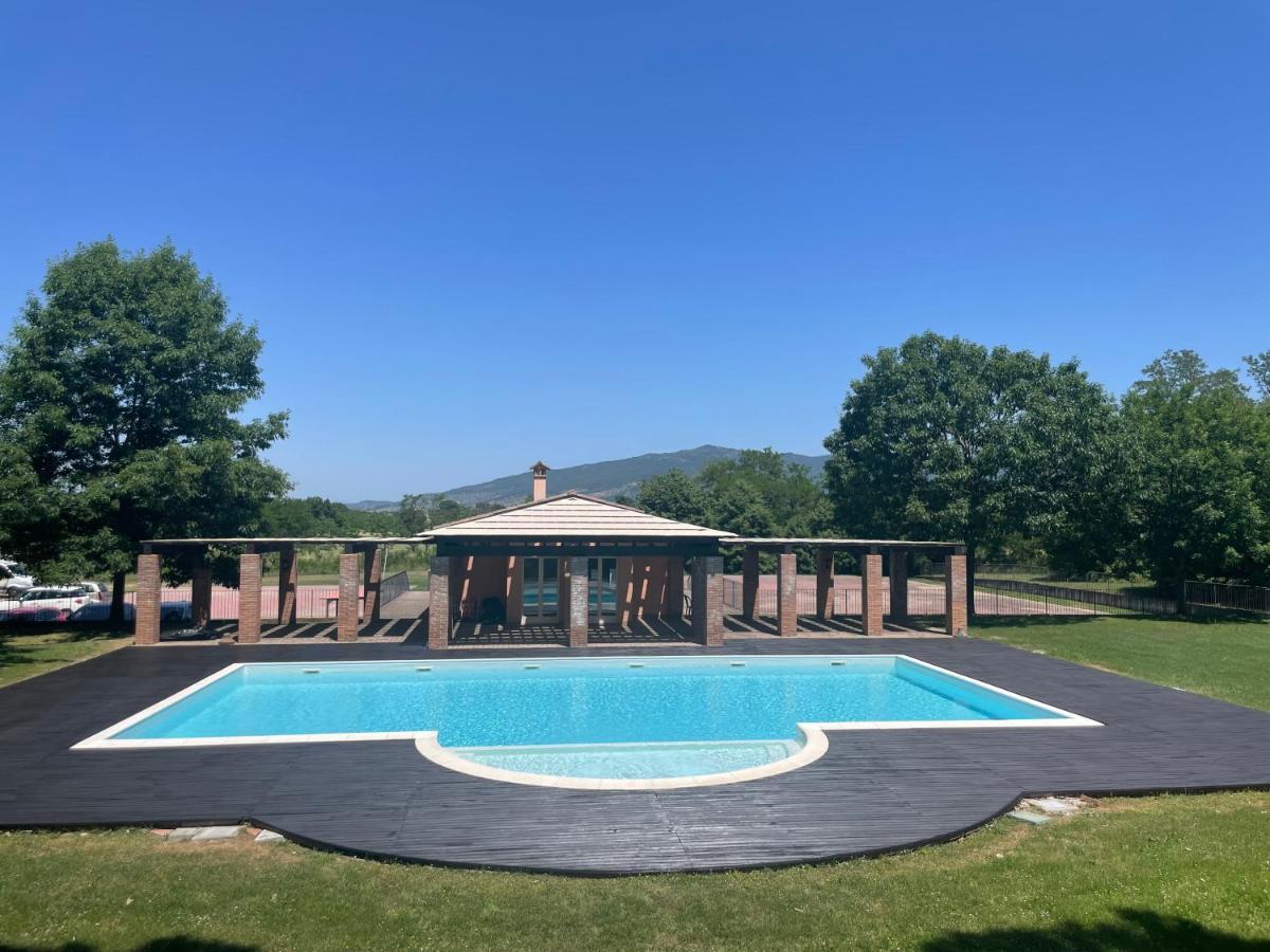 Casa Vacanza Villaggio Poggio Rosso Arezzo Exterior photo